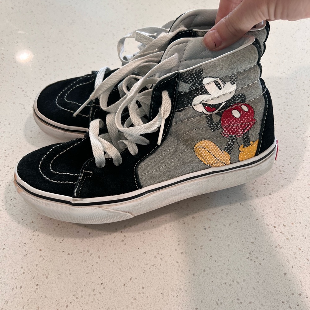 Mickey vans